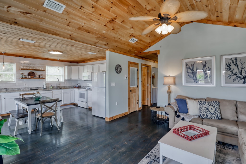 Living and Dining Area