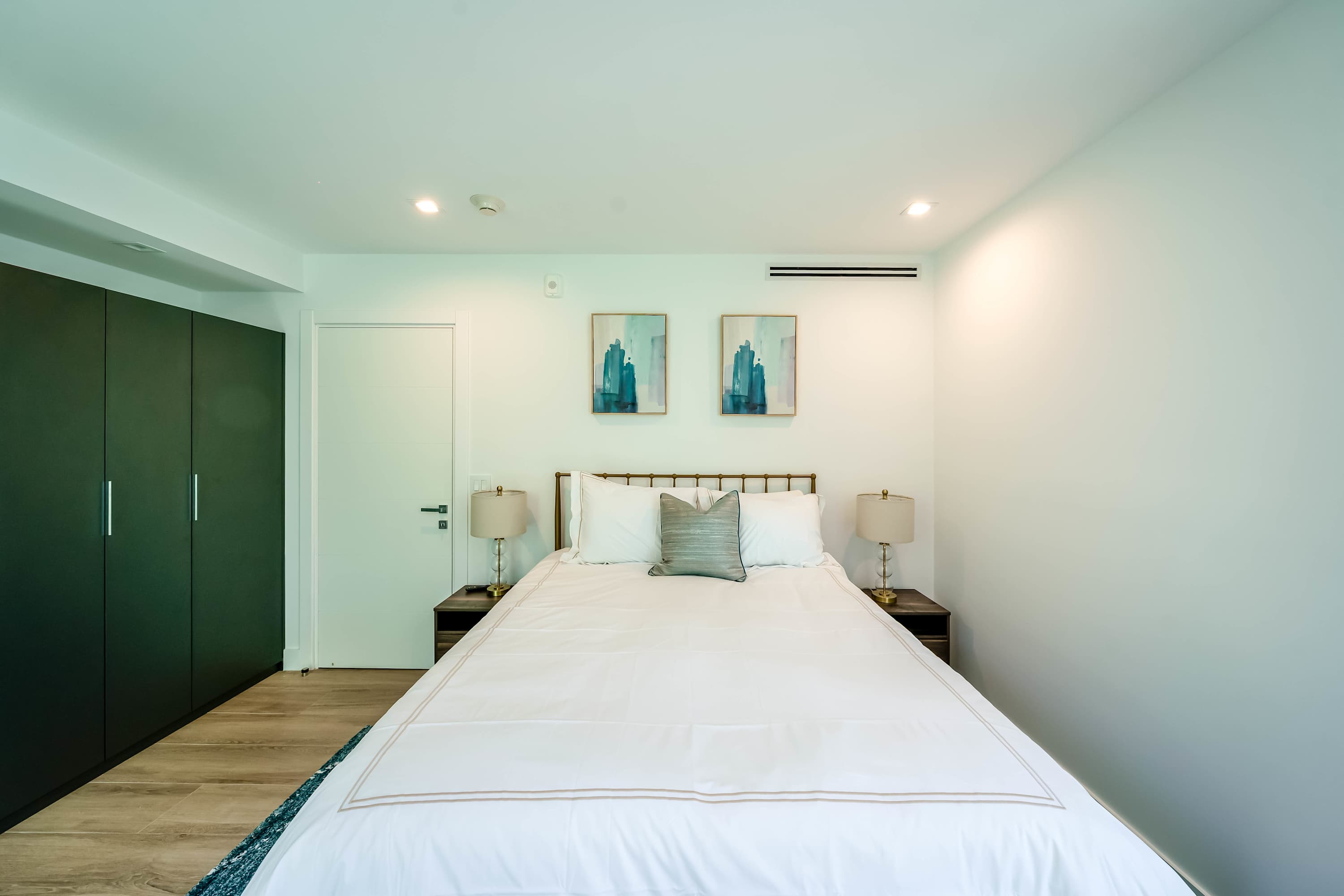 Bayview Villa by Rove - Waterfront with Private Patio