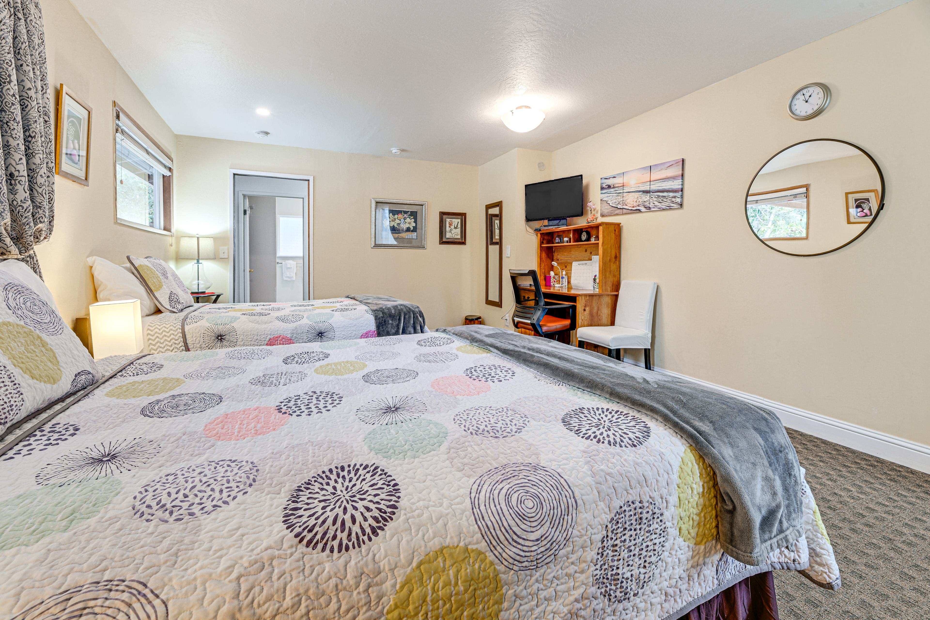 Fish & Hike: Quiet Smith River Cabin Near Ocean!