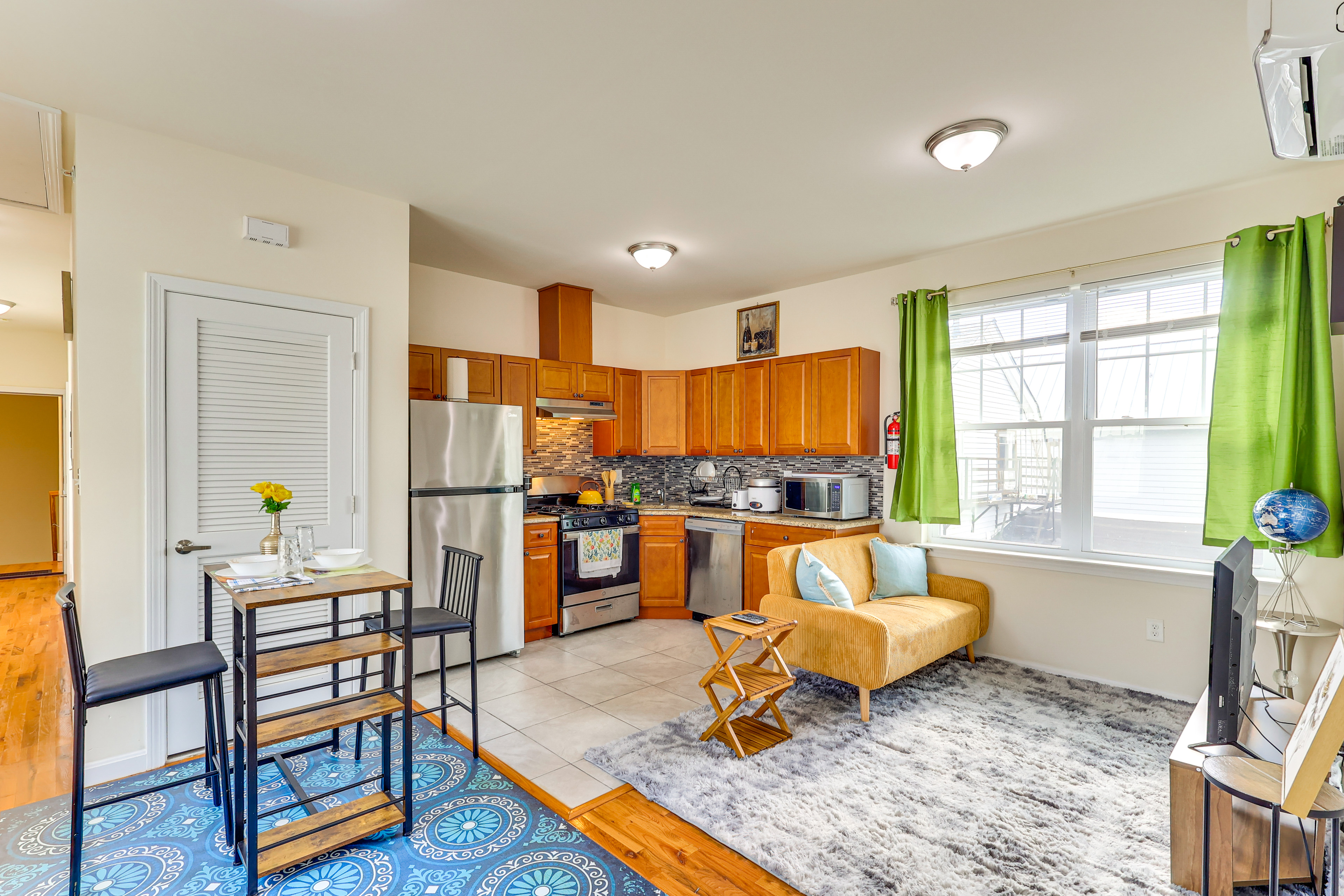 Quiet Apt Near Rutgers, MetLife Stadium, Hospitals