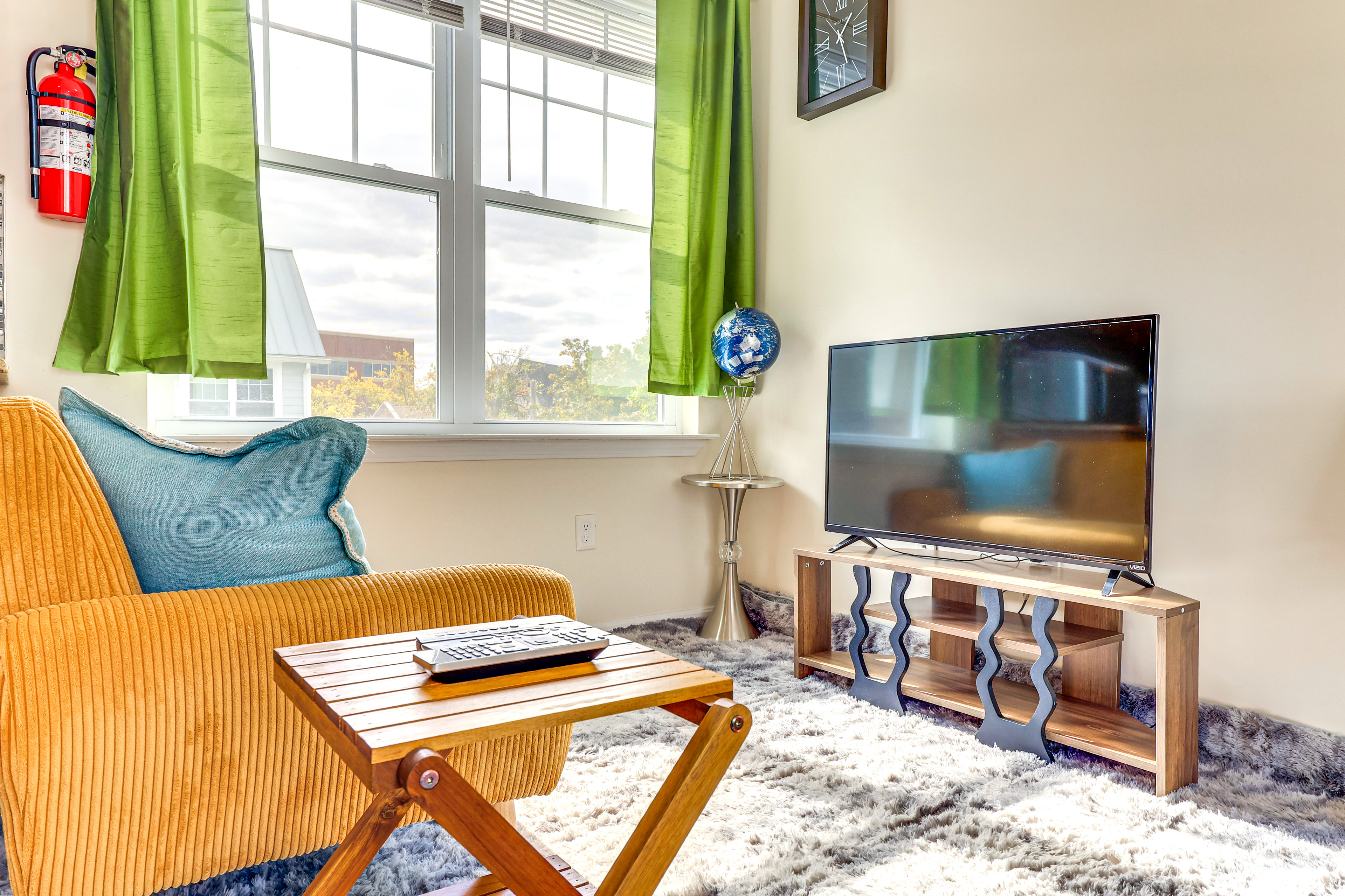 Quiet Newark Apt Near Colleges, Arenas & Hospitals