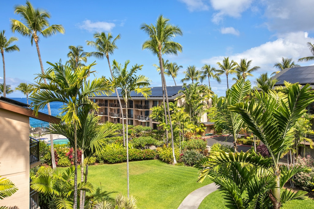 3301 is a top floor unit with partial ocean views 2 bedrooms plus a loft