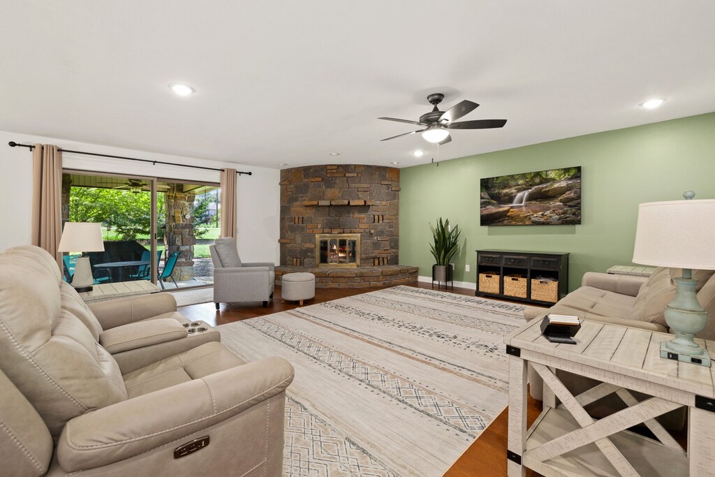 Welcome to Bogey Abode - the perfect landing spot for golfers!