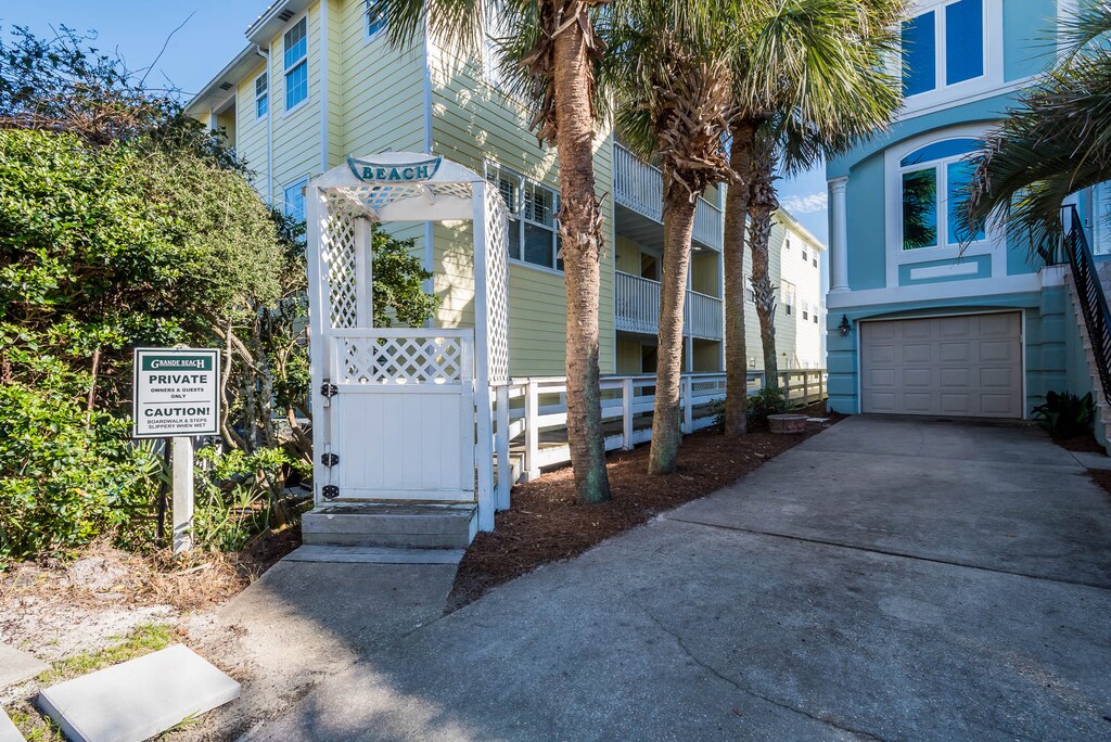 60 Grande Beach Drive S