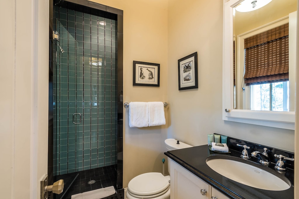 Second Floor: Guest Bathroom