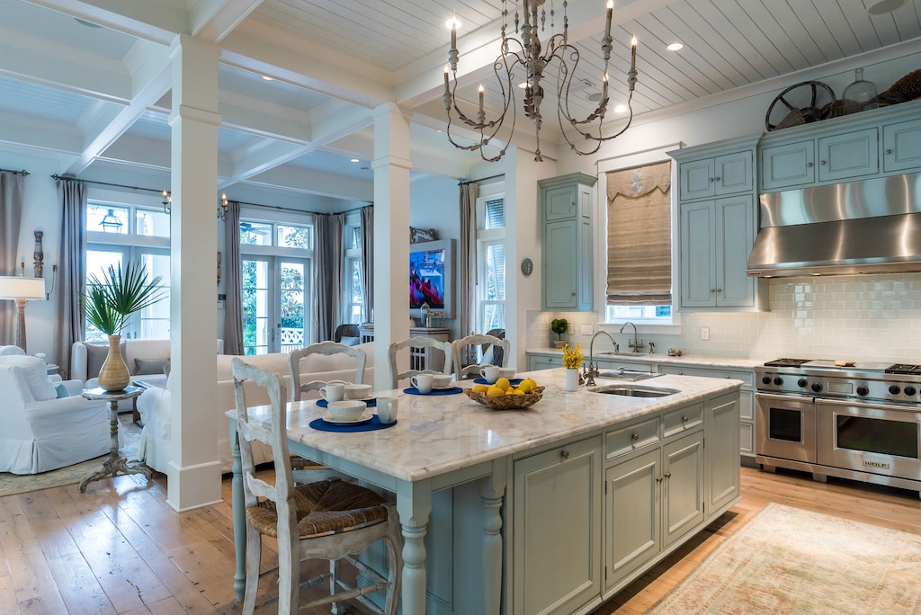 First Floor: Kitchen