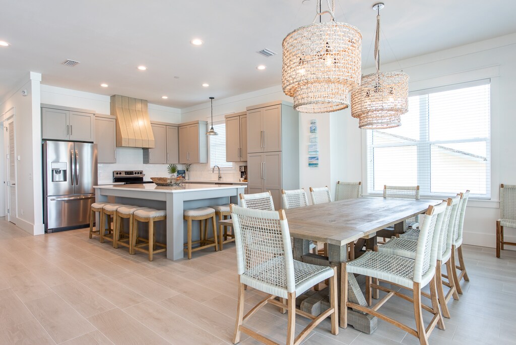 Second Floor: Dining Area