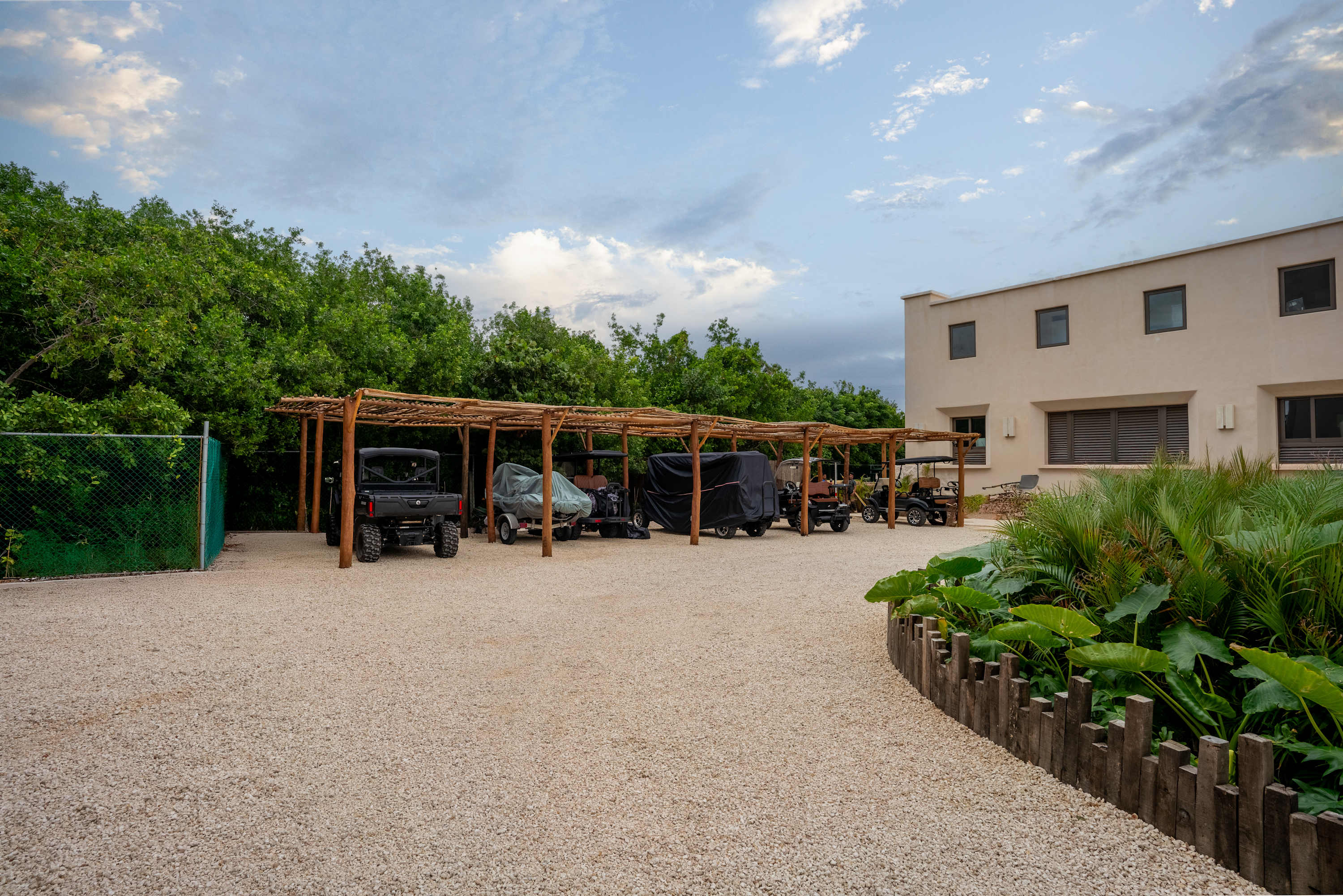 Beachfront Condo | 3BR | Family Getaway