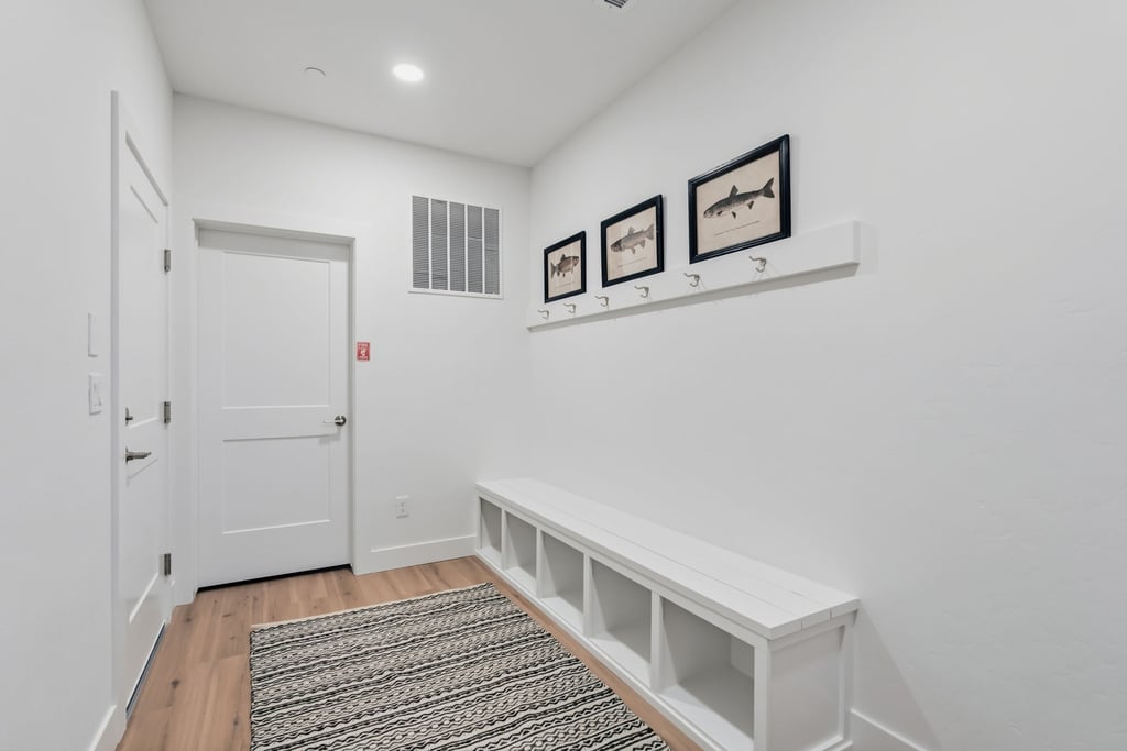 SWP 106 Homestead Loop interior entrance