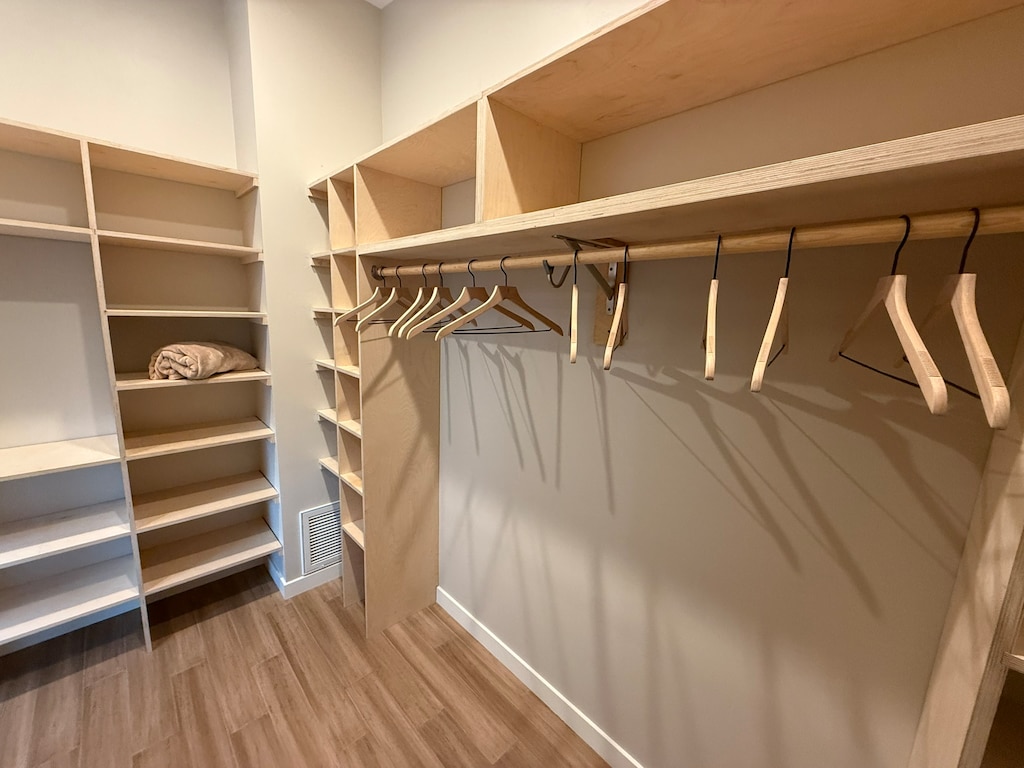 Walk in closet  - Rancho Rojo Sedona - Vivid Sedona. Walk in closet  - Rancho Rojo Sedona - Vivid Sedona