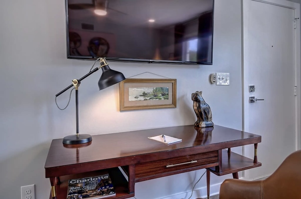 Office/study nook with unique decors