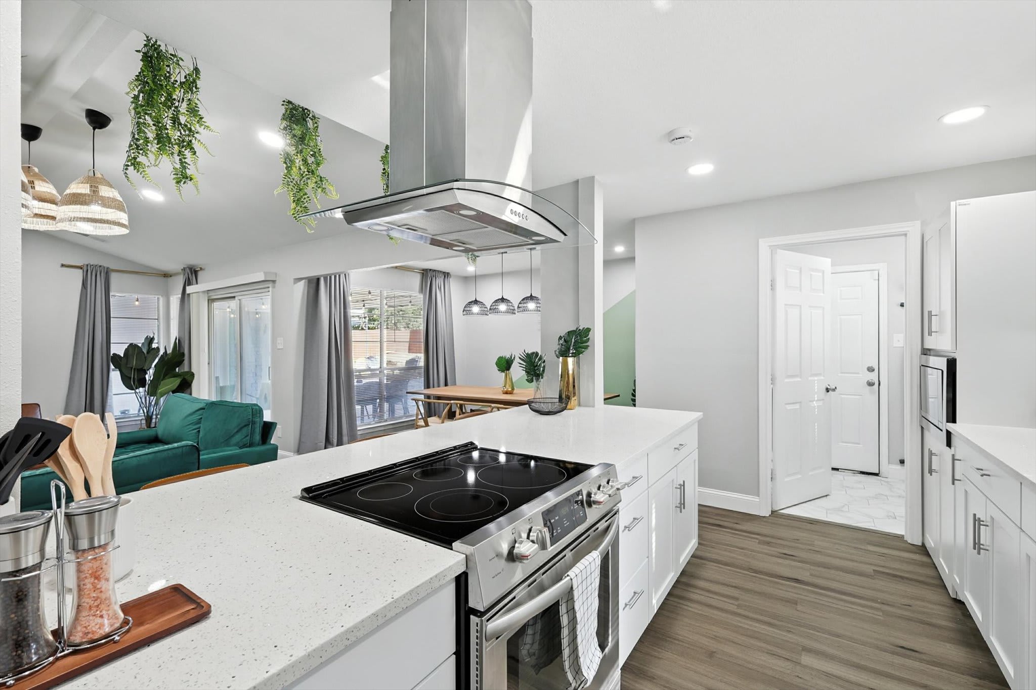 Best of Desoto, 5BR, 2BA with Pool, Hot Tub, Patio