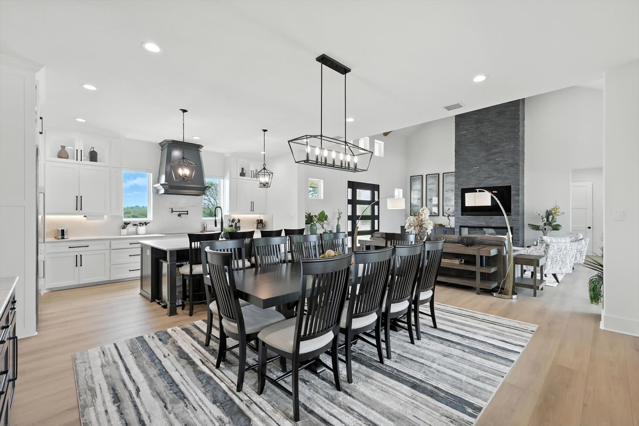 Heavenly Retreat – 5BD/5.5BA of Waterfront Living Heavenly Retreat – 5BD/5.5BA of Waterfront Living