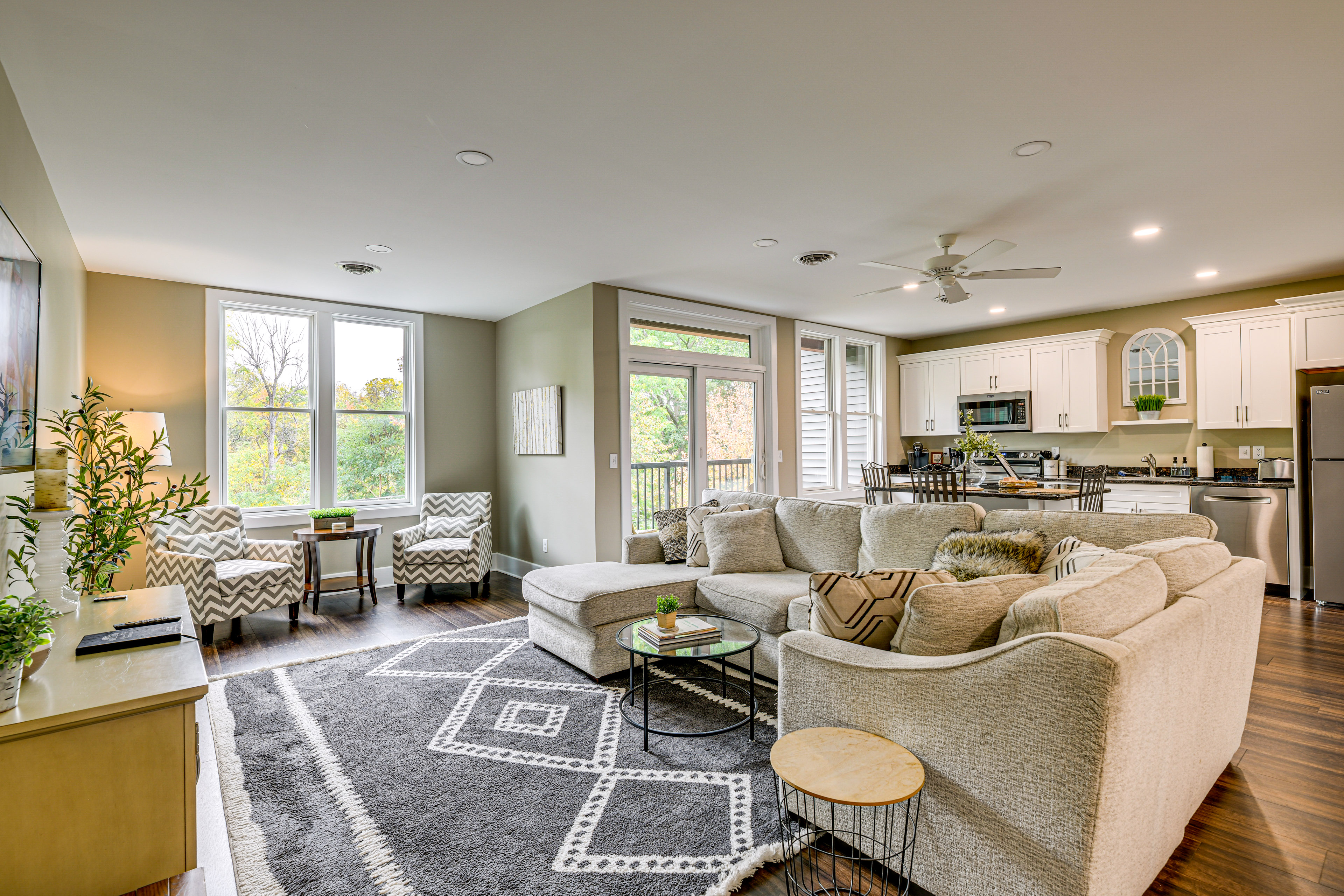 Luxurious 'Litfin Loft' On Main Street in Akron