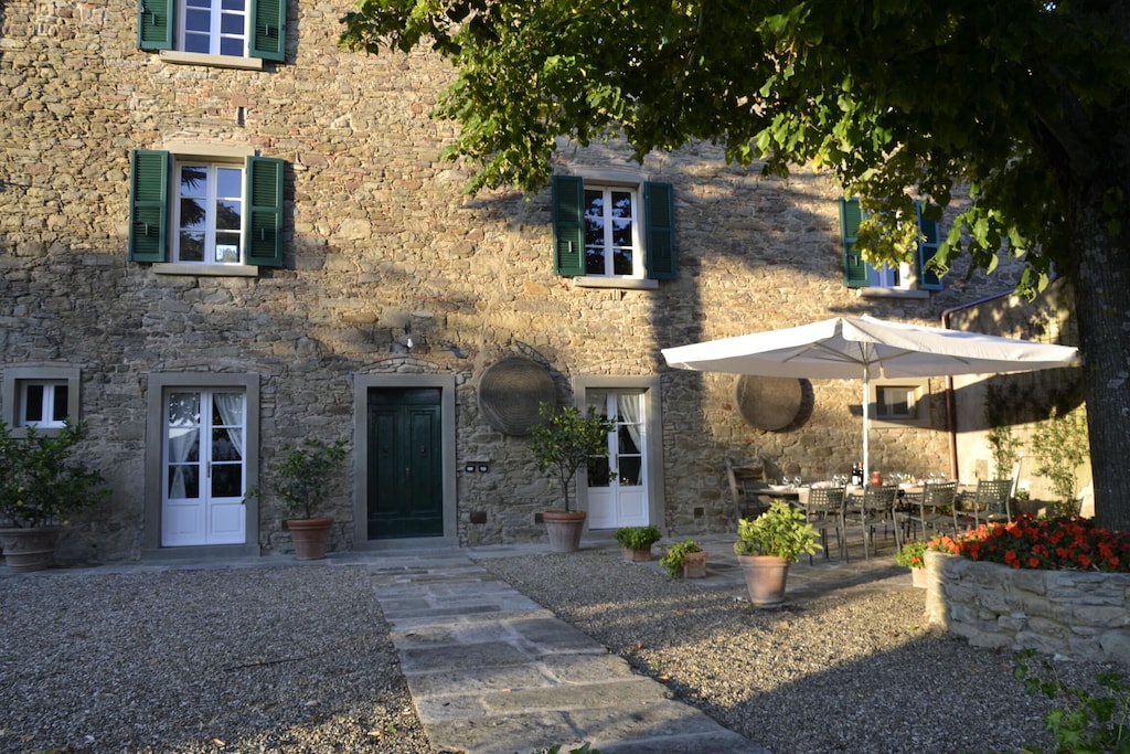 Main entrance and outdoor view