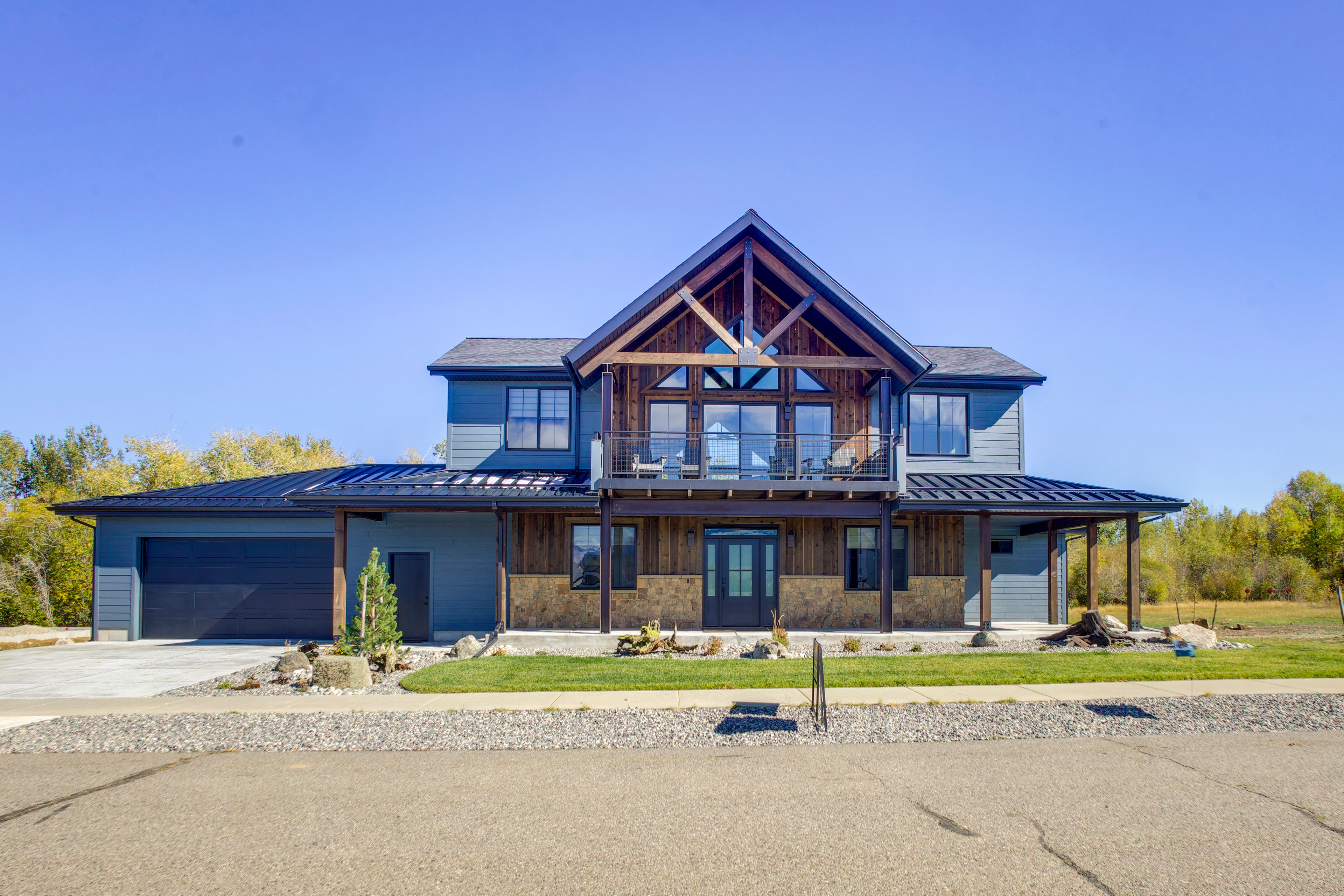 3 Mi to Dtwn Red Lodge: Mtn-View Home w/ Hot Tub