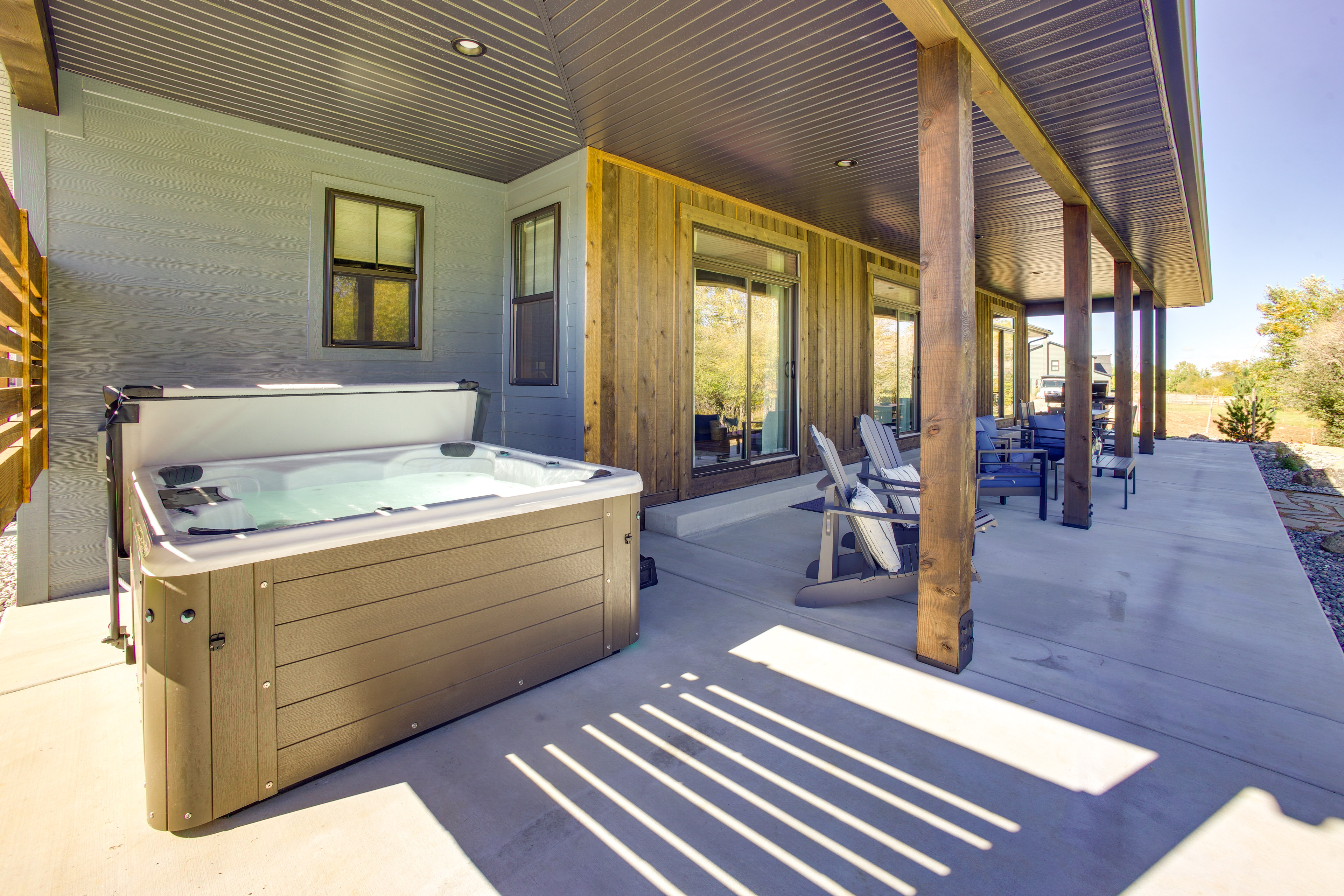 3 Mi to Dtwn Red Lodge: Mtn-View Home w/ Hot Tub