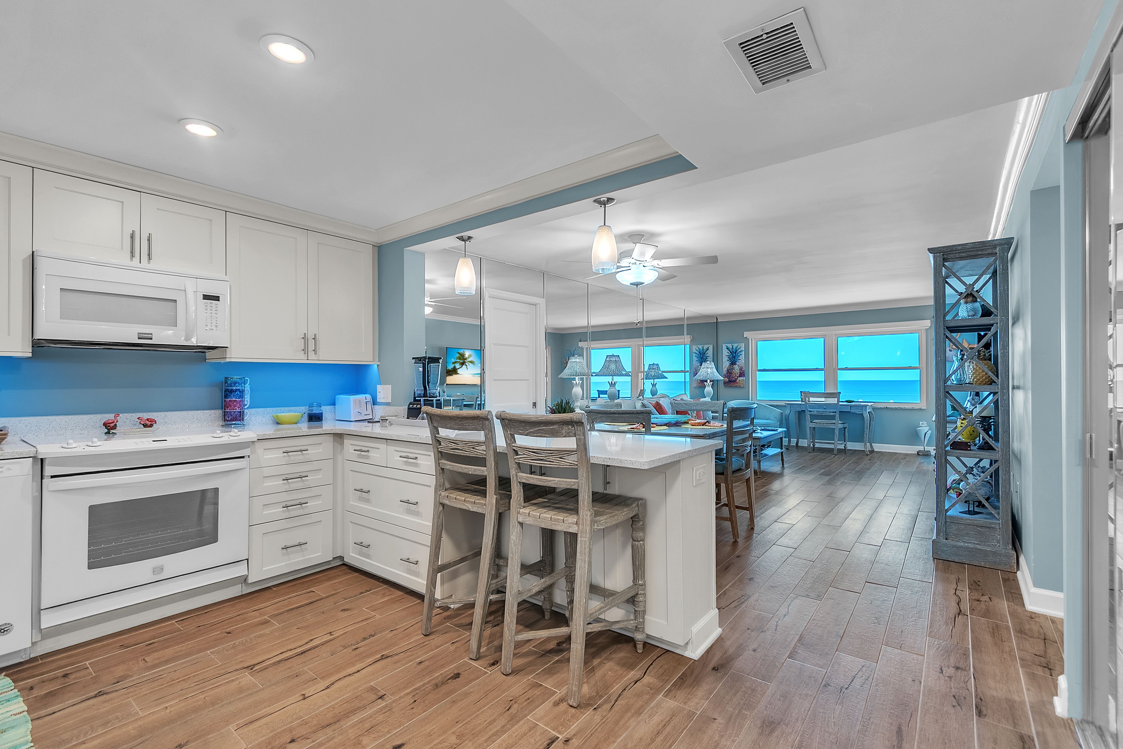 Extra Counter Seating