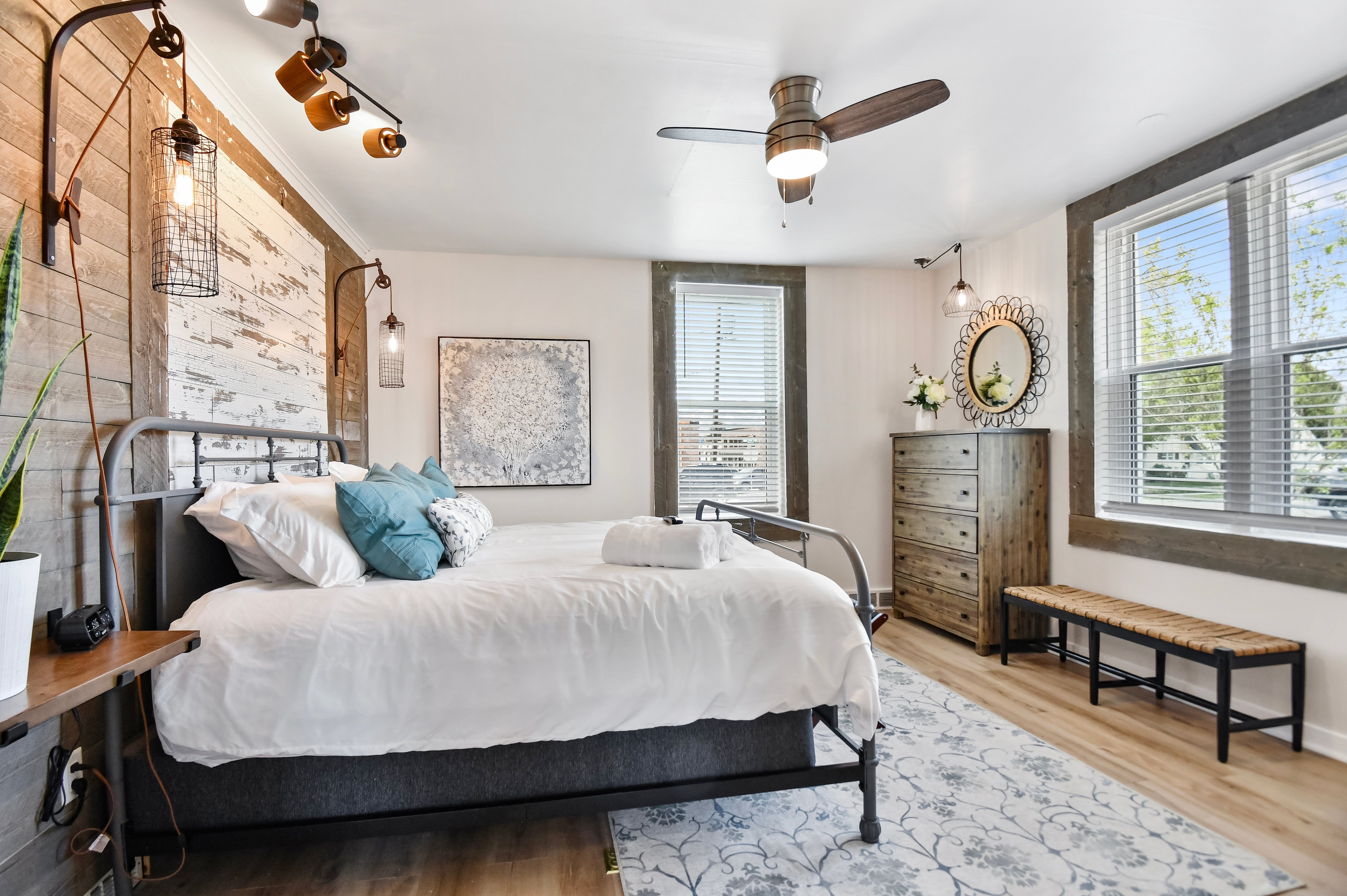 One of the largest rooms in the house, the Master has a large King bed, room to spread out and a small office desk. One of the largest rooms in the house, the Master has a large King bed, room to spread out and a small office desk.