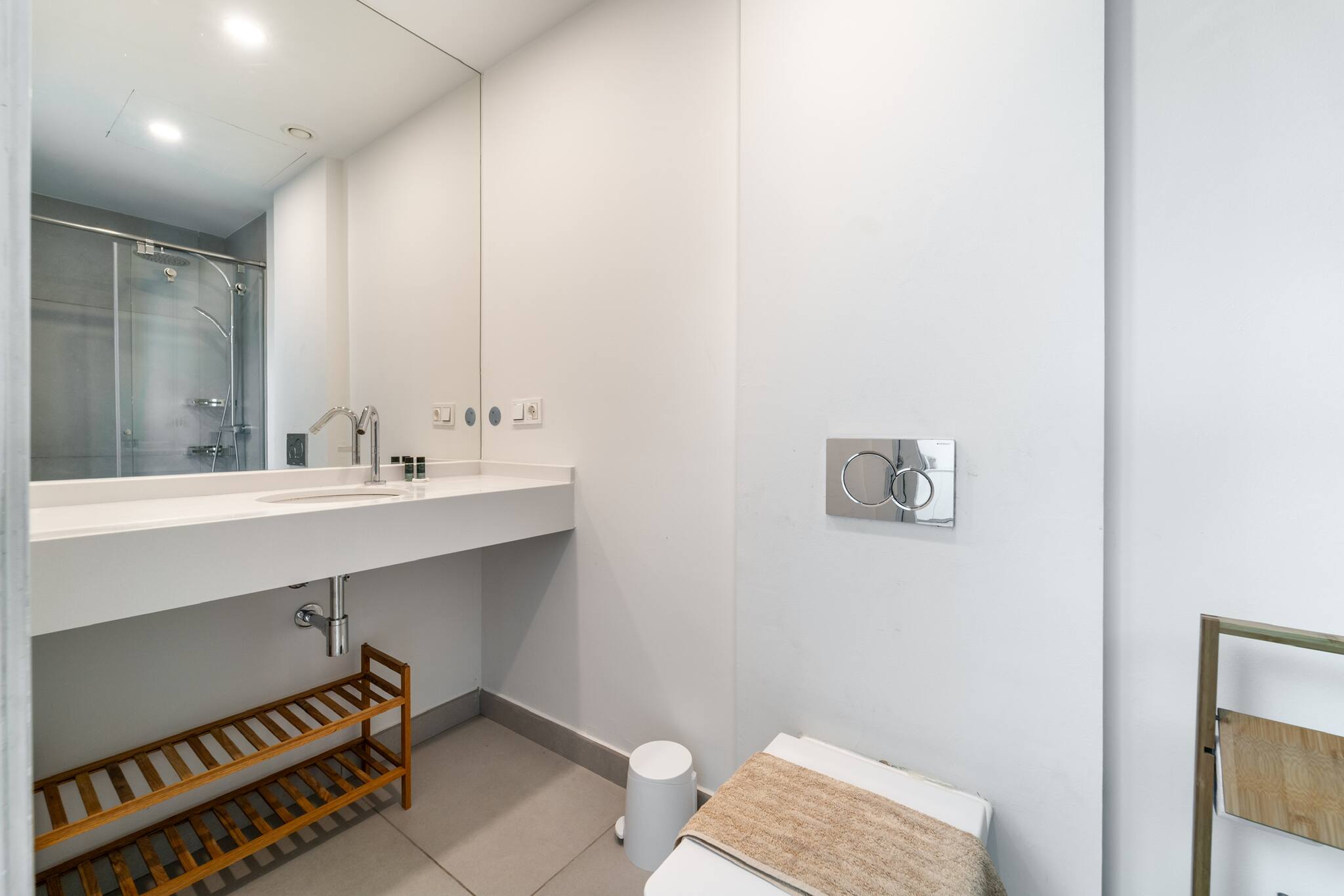 Stunning 4-Bedroom Villa in Benalmádena with Private Pool Stunning 4-Bedroom Villa in Benalmádena with Private Pool