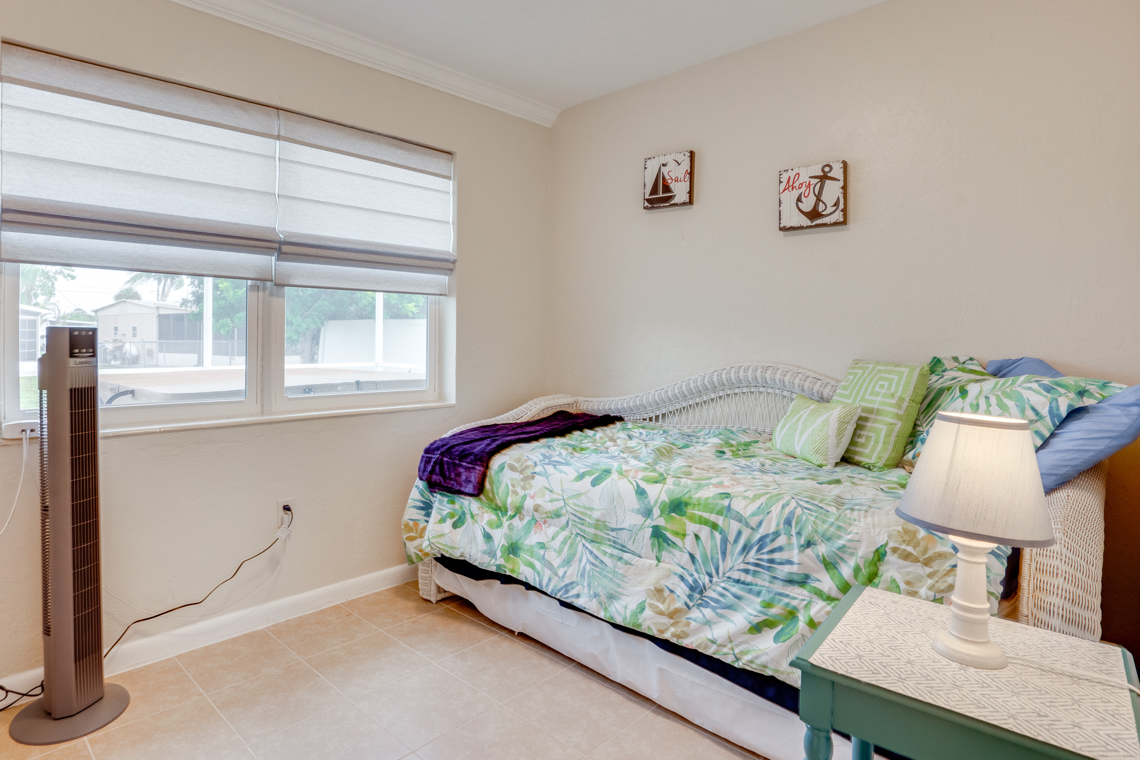 Relax in Hot Tub, Walk to Springs: North Port Home