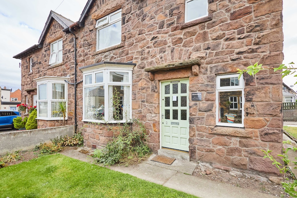 Highgarth, Seahouses - Host & Stay