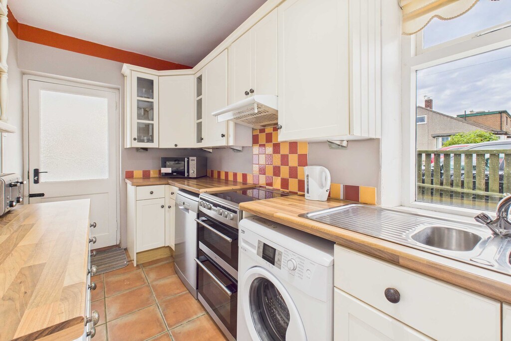 Highgarth, Seahouses - Host & Stay