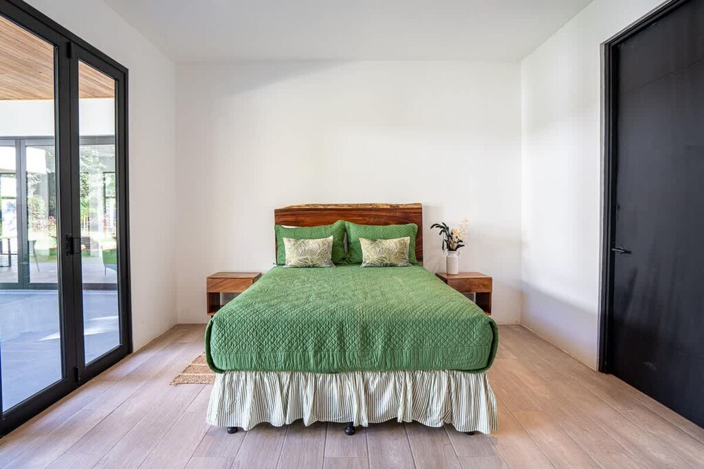 Second guest bedroom