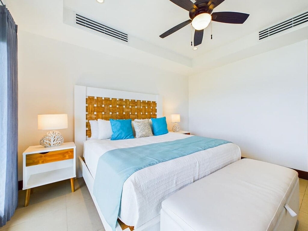 Master bedroom, King size bed, private bathroom