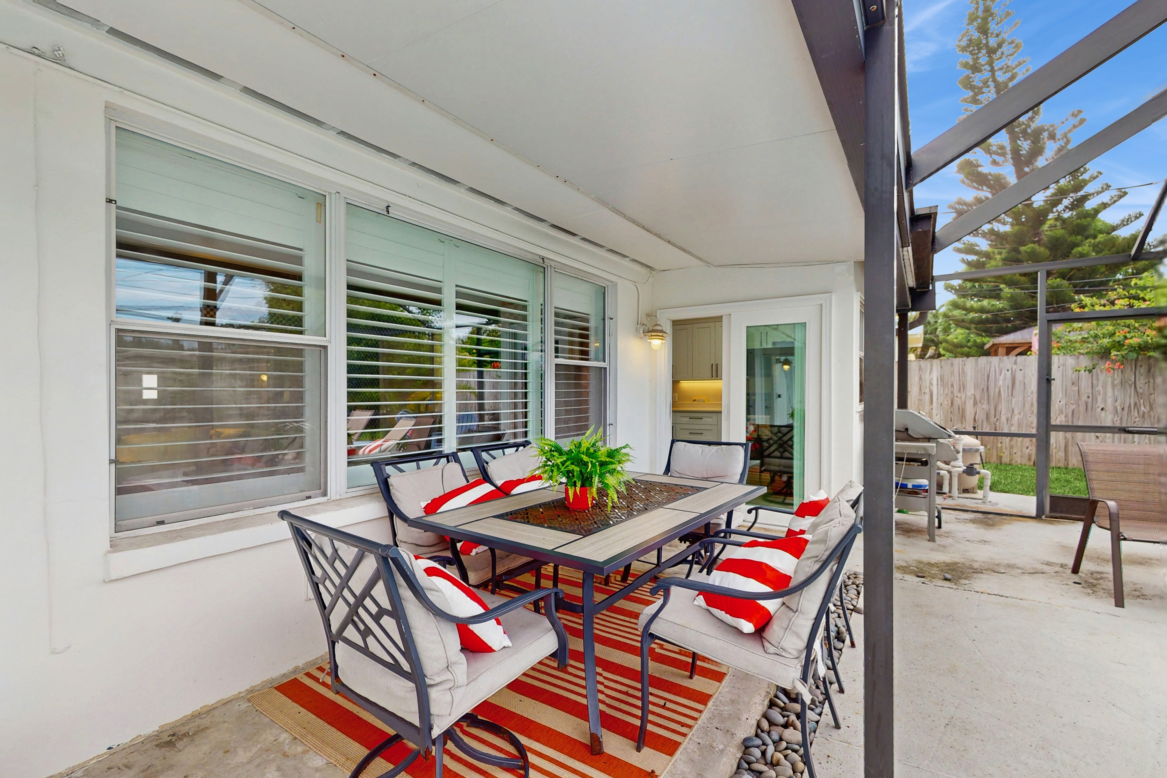 Spacious family friendly pool home with hot tub and game room, near Gulf beaches