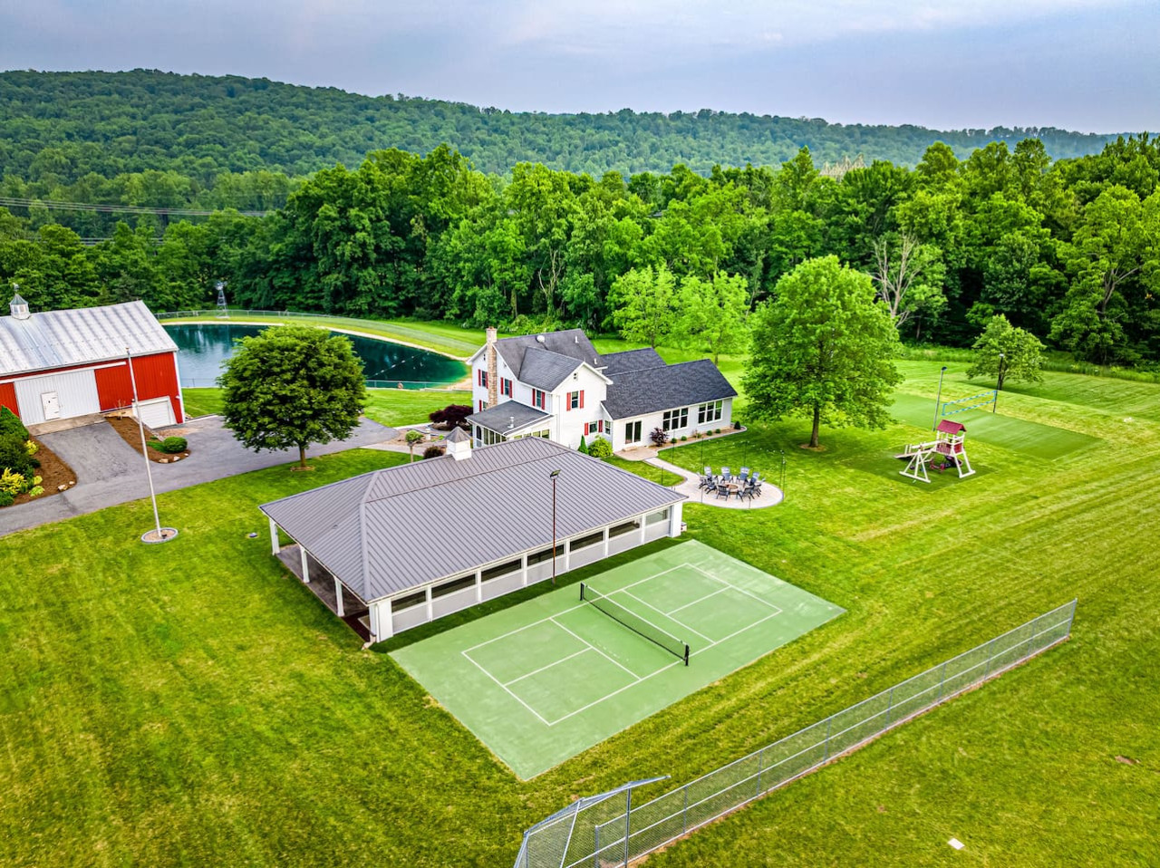 Bunk House, Pickleball, Outdoor Kitchen, Game Room