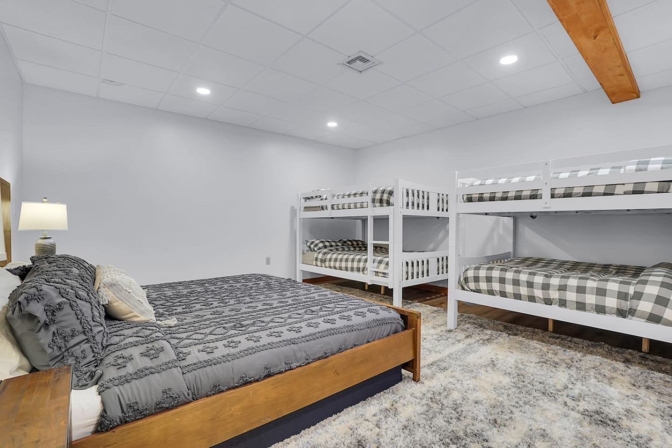 Secluded Retreat with Hot Tub, Game Room, Fire Pit