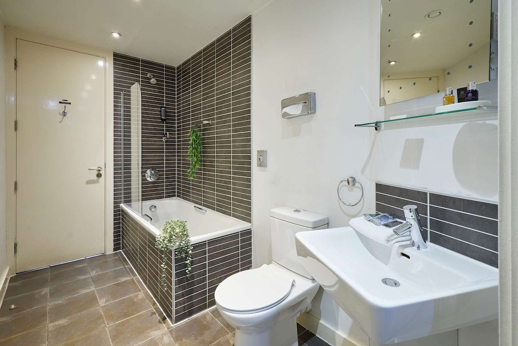 103 Hatton Garden, Liverpool - Host & Stay