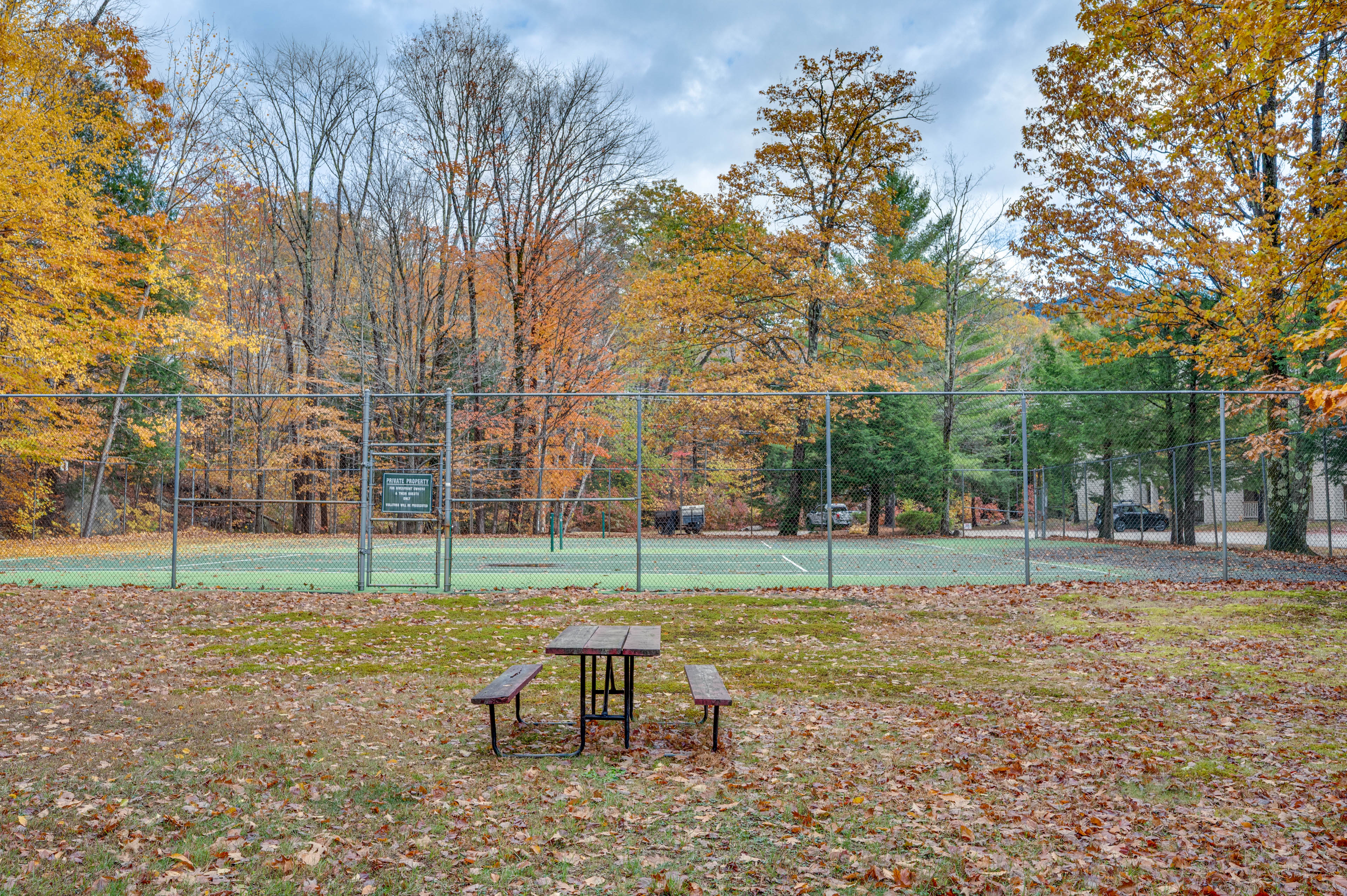 Ski, Hike & Unwind! Riverfront Getaway in Lincoln