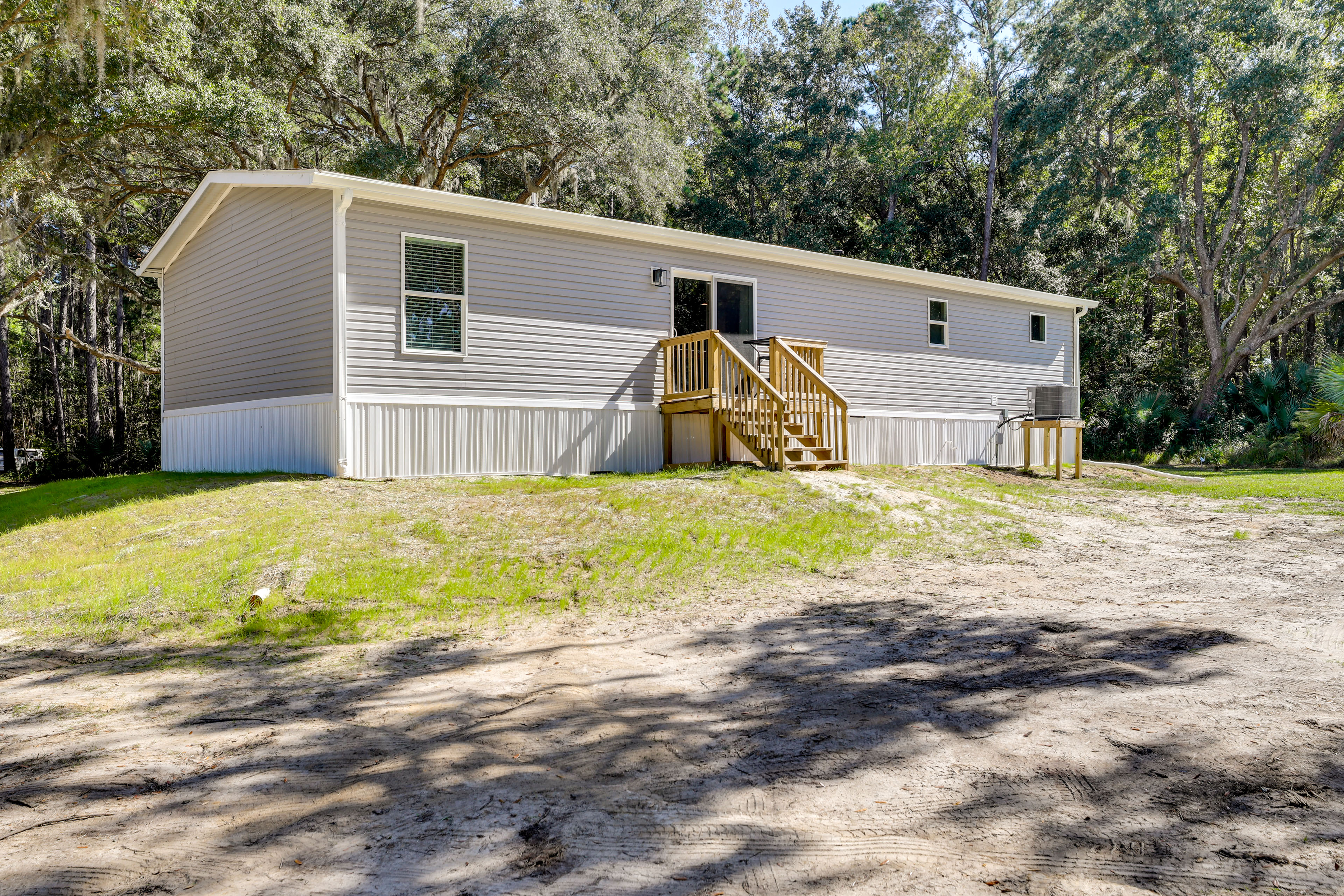 Hunt, Fish & Relax: Rural Retreat in Green Pond