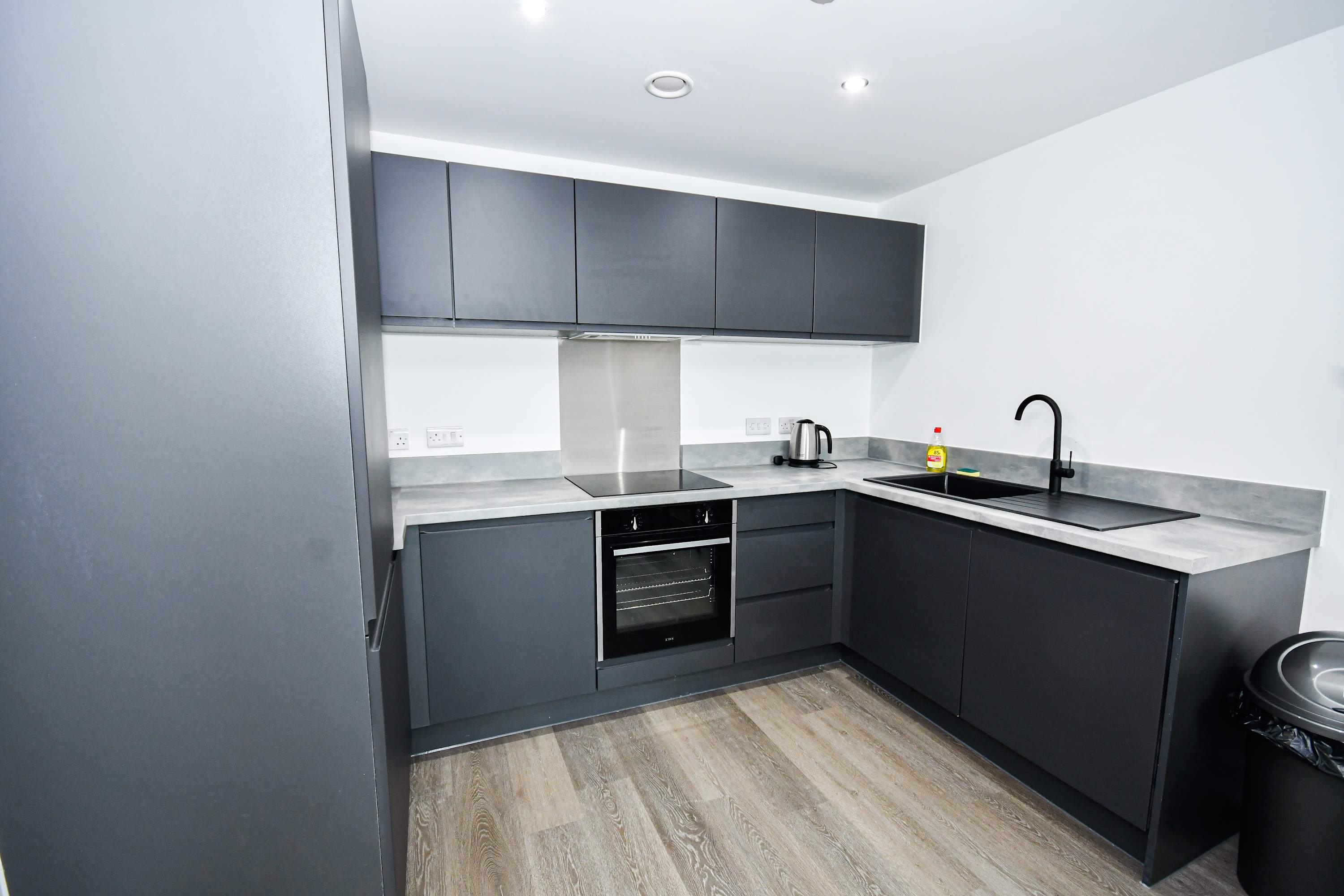 Modern & Convenient 2 Bedroom Liverpool Apartment