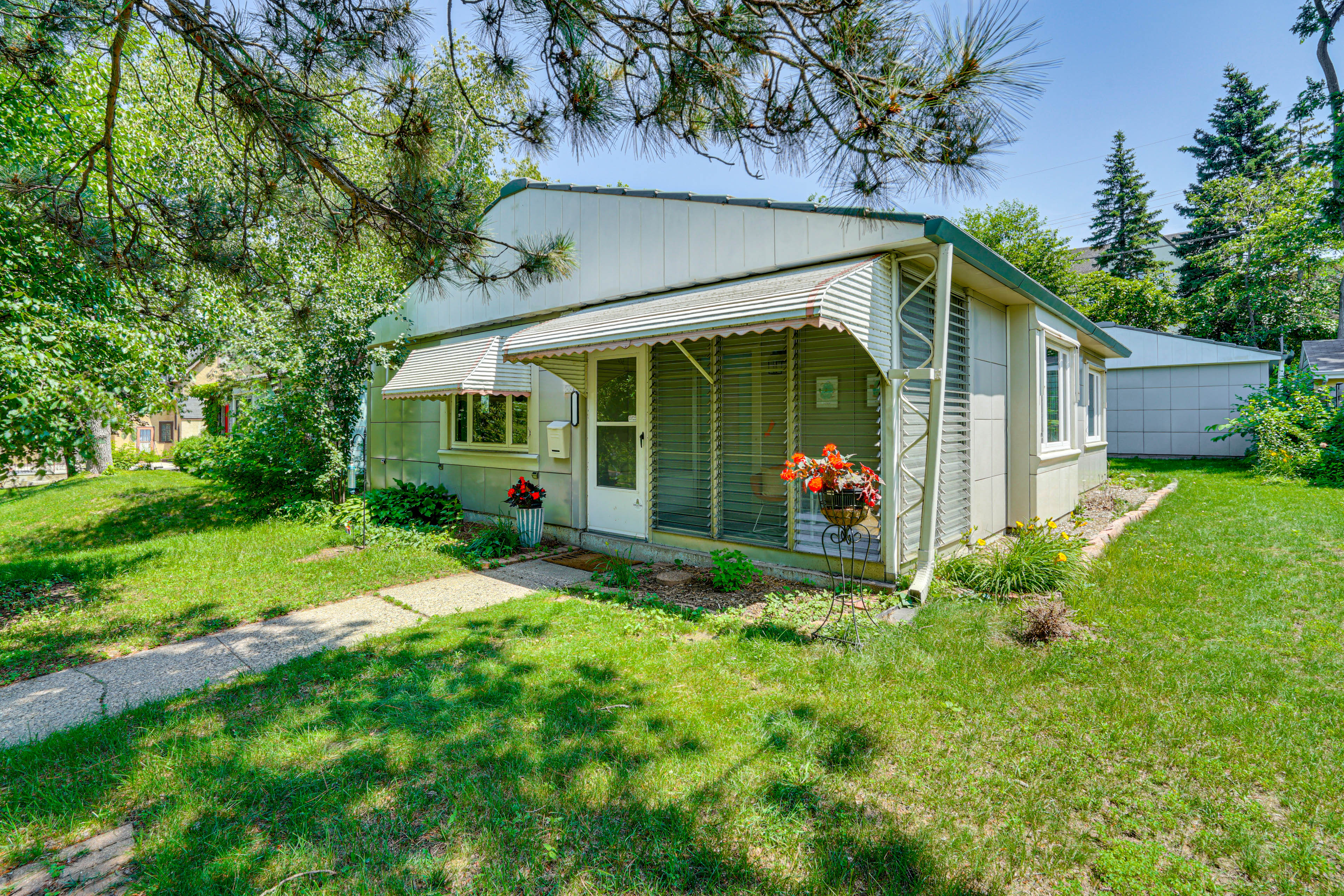 Property Image 2 - Lustron of the Lakes: Retro MCM Gem in Tangletown