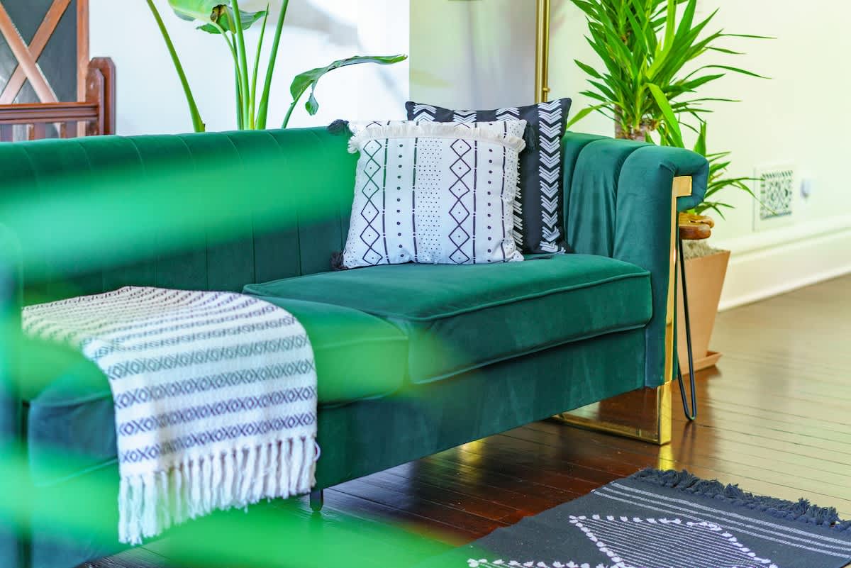 Luxury stay Columbus Ohio
Embrace the warmth and comfort of this inviting green-themed living room, perfect for gatherings with loved ones or relaxing evenings in. Let the soothing ambiance of nature-inspired decor envelop you in tranquility. ✨