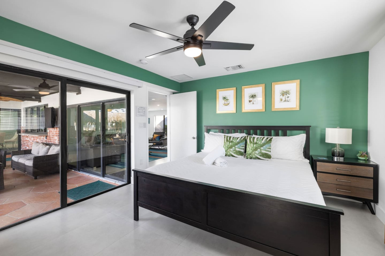 Crush's Waterfront Oasis