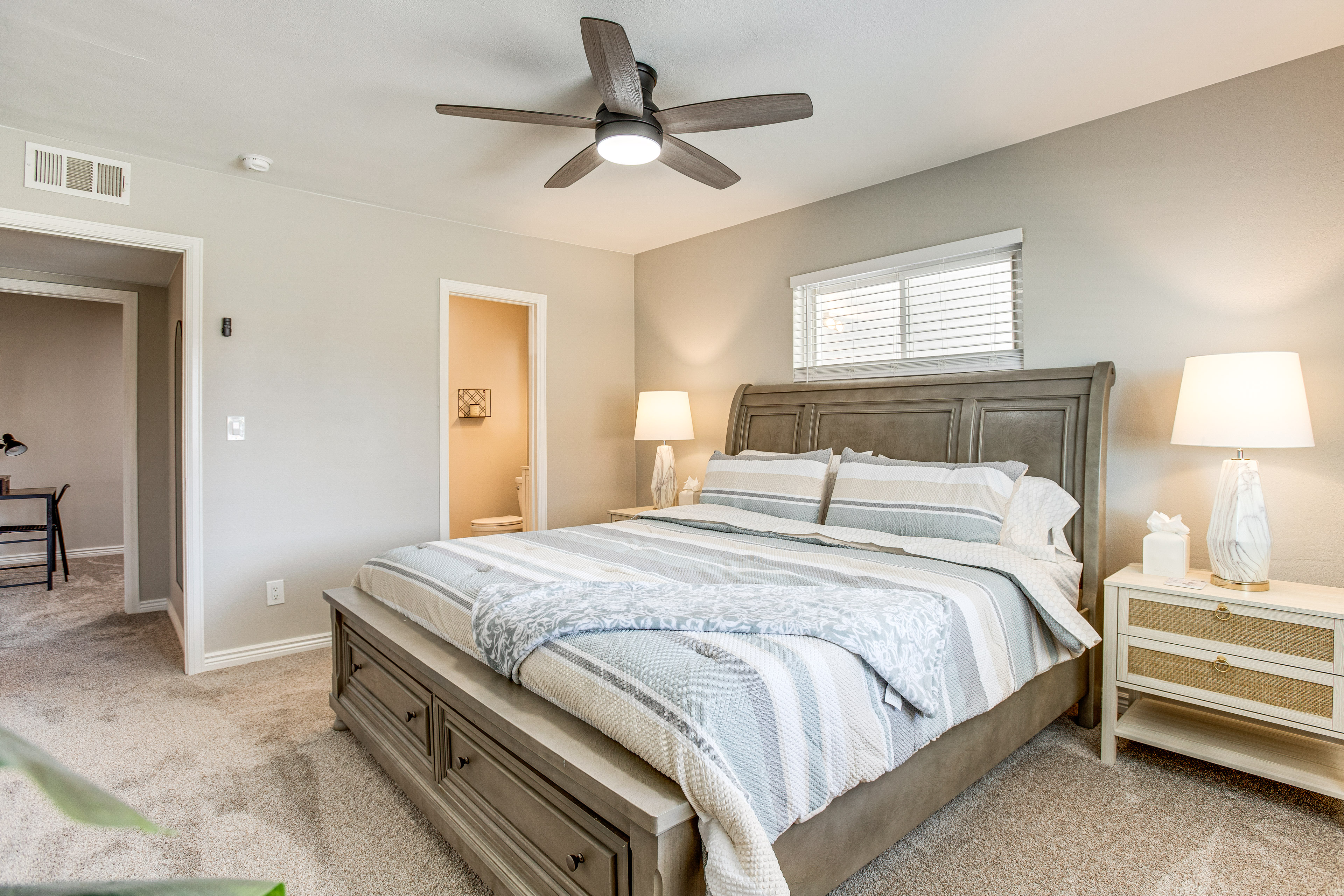 Suburban Home 9 Mi to Dtwn Denver: Outdoor Oasis!