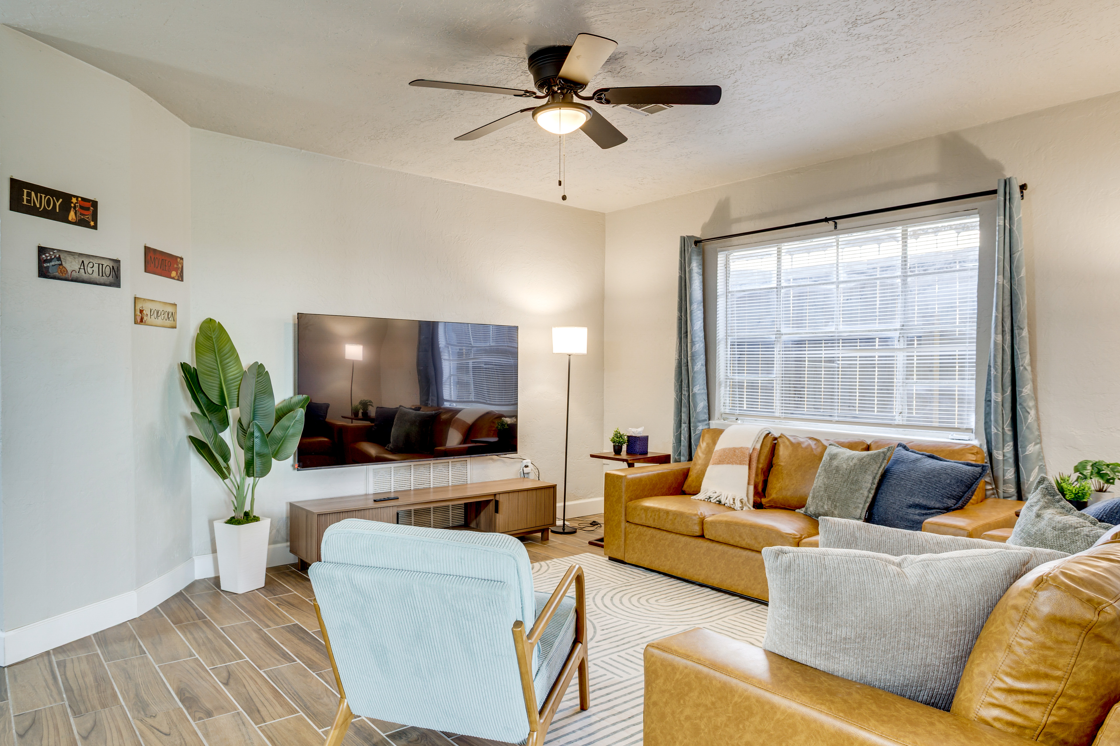 4 Mi to Fort Sill: Modern Home w/ Private Yard