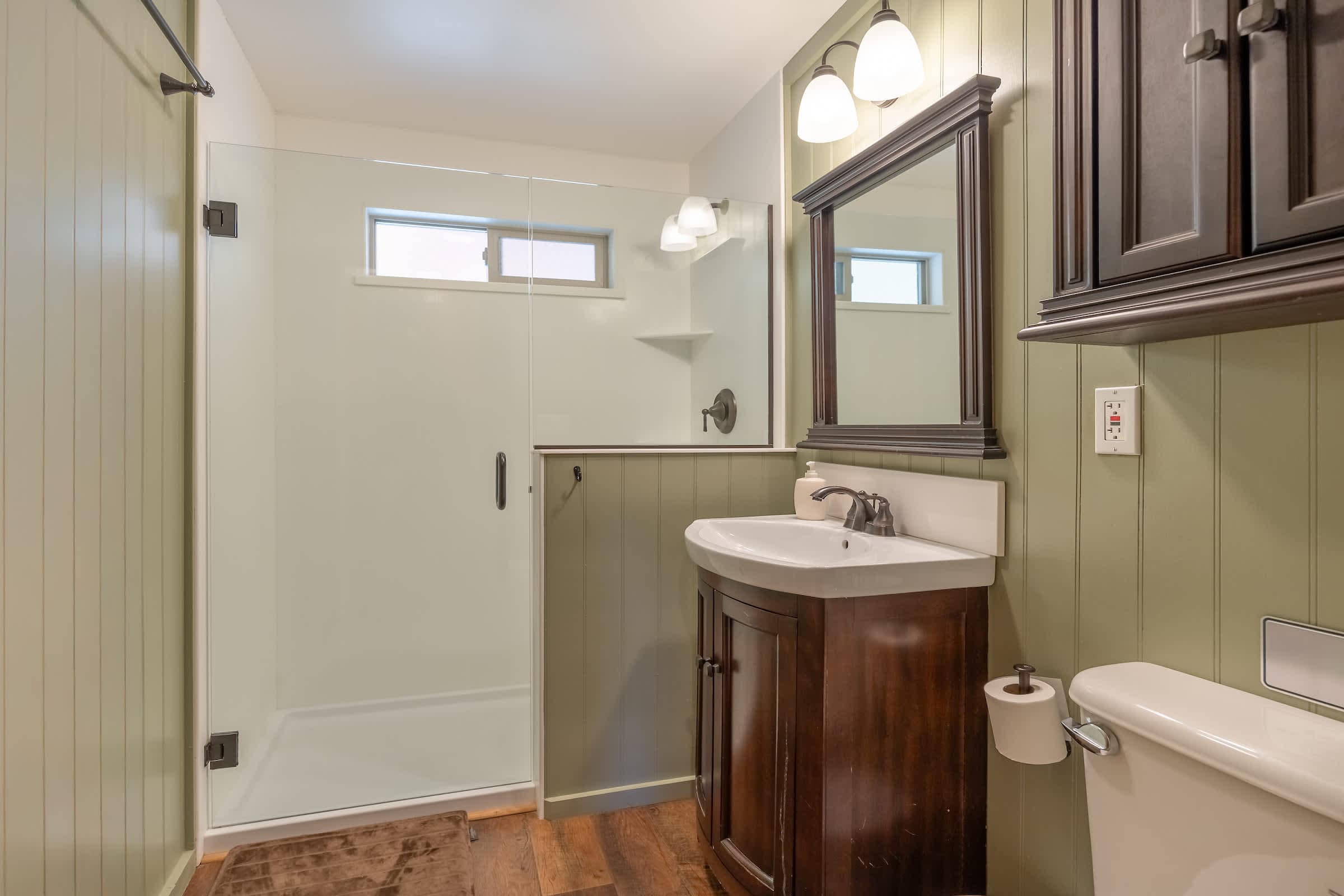 Bear Necessities ,4BR Cabin, Fireplace Near Slopes