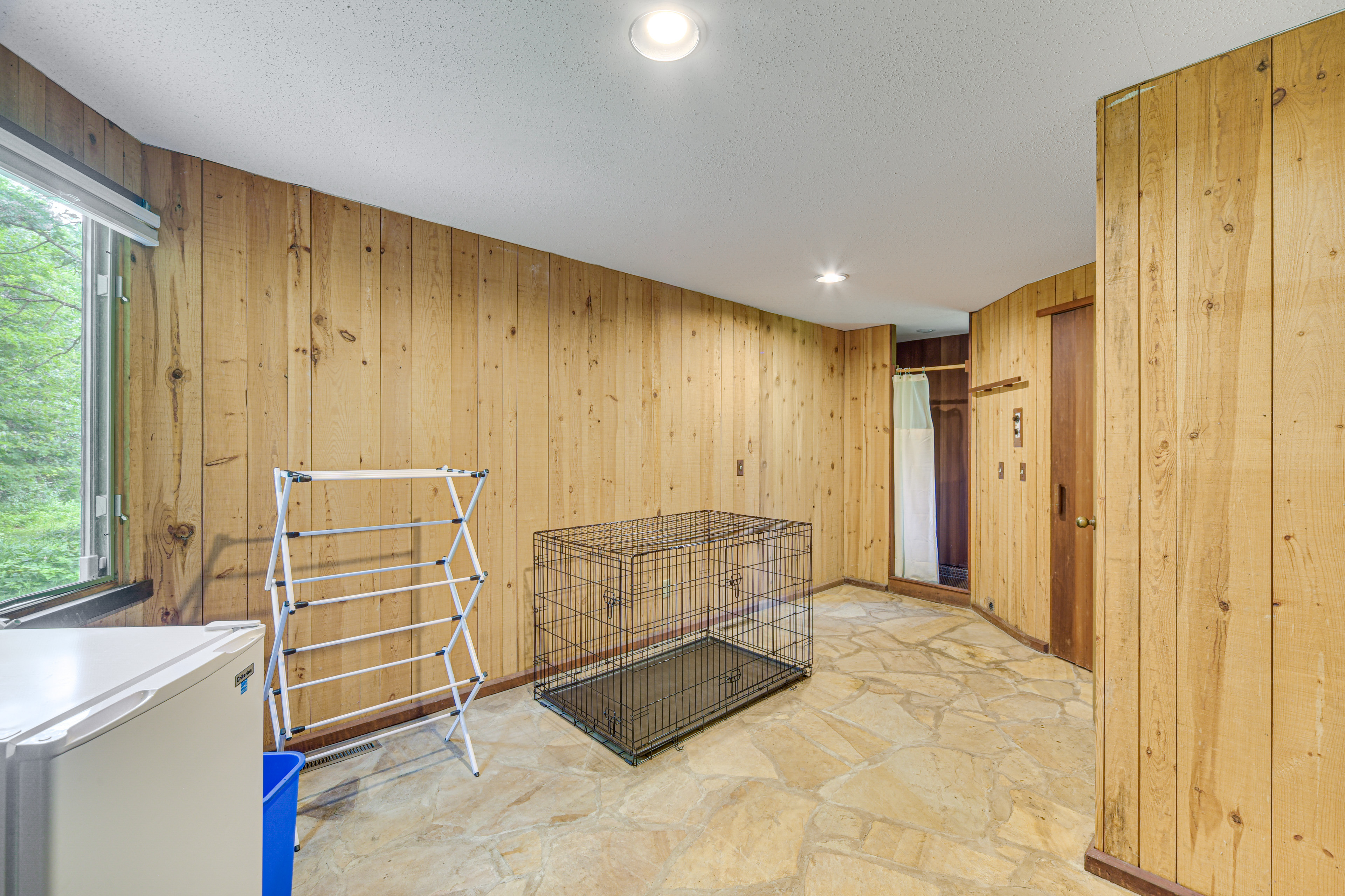 Sauna & Porch: 'Writer's Croft of Otter Creek' Gem