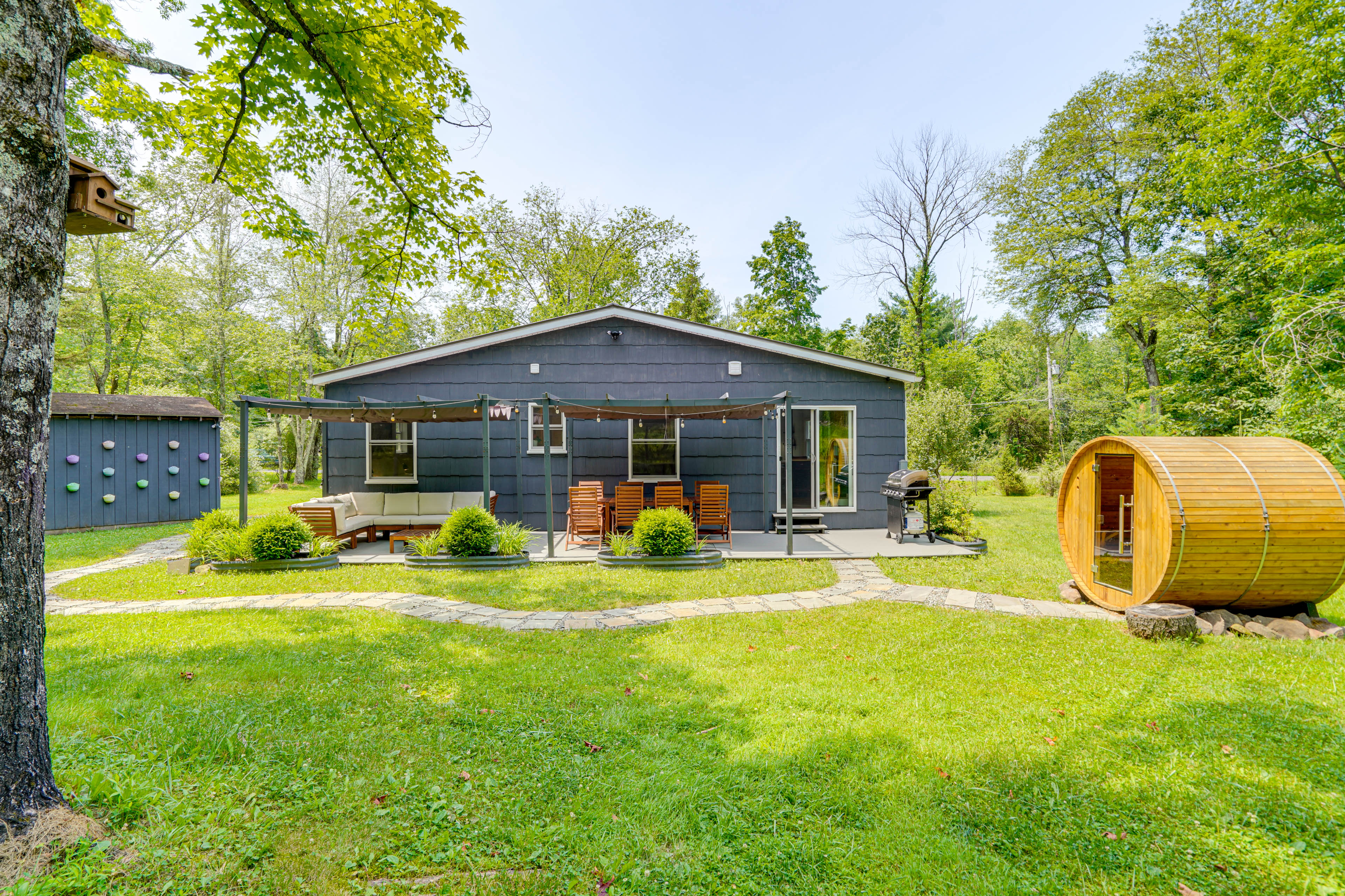 Family Home w/ Outdoor Oasis in Hudson Valley