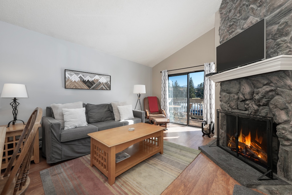 SWP Meadow Ridge 11 5 living room