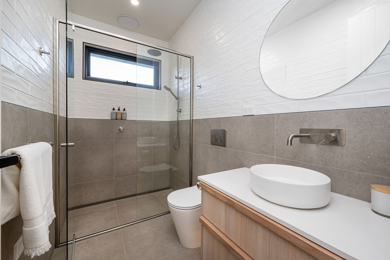 Seabound Luxe | Pool, Court, Walk to Sorrento