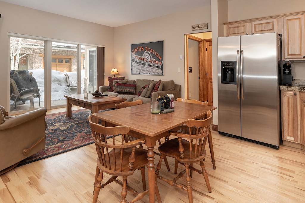 SWP Telemark 514 dining area