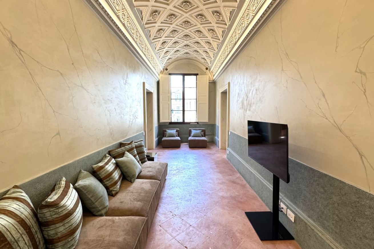 Le Logge- la Contessa Le Logge- la Contessa