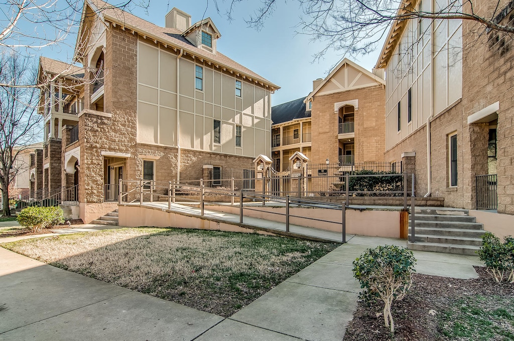 The West End Dreamer-large-001-17-1-1500x997-72dpi