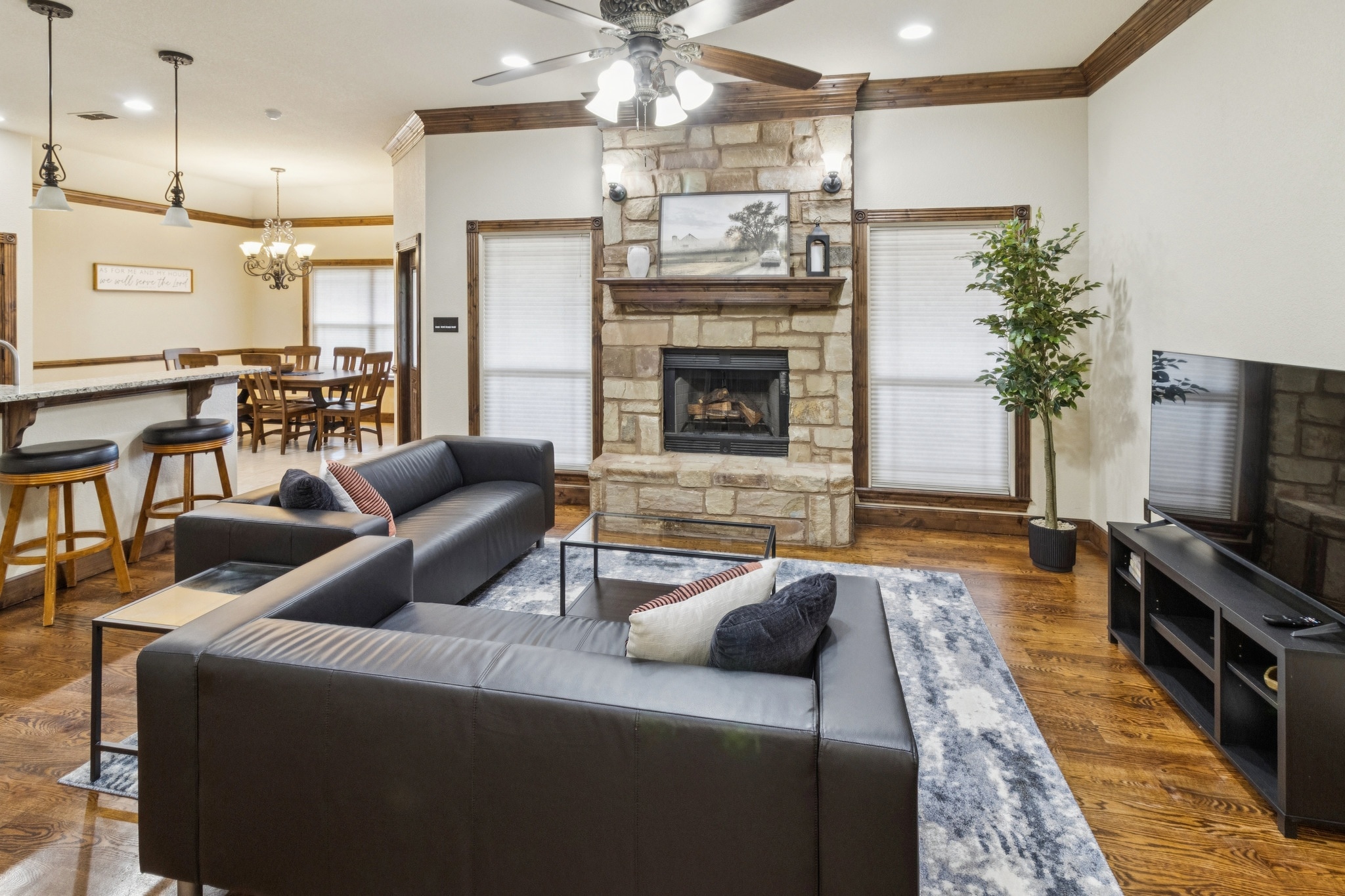 Gorgeous 4BR Dakota Springs Home Gorgeous 4BR Dakota Springs Home
